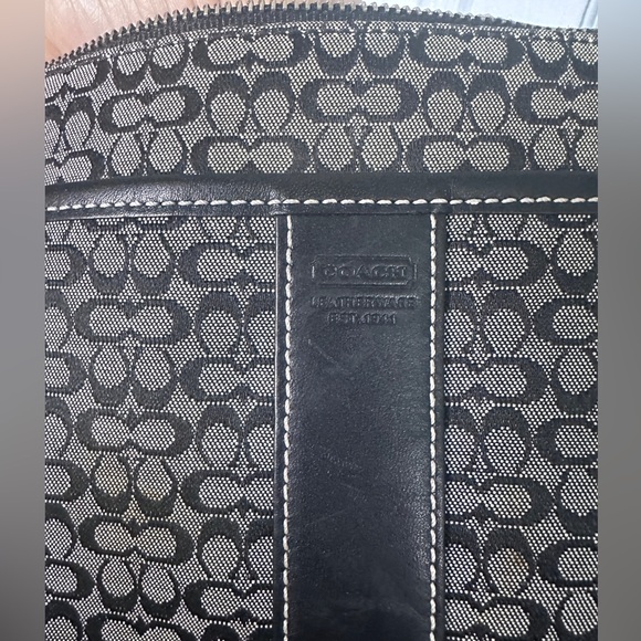 Coach - Picture 4 of 7